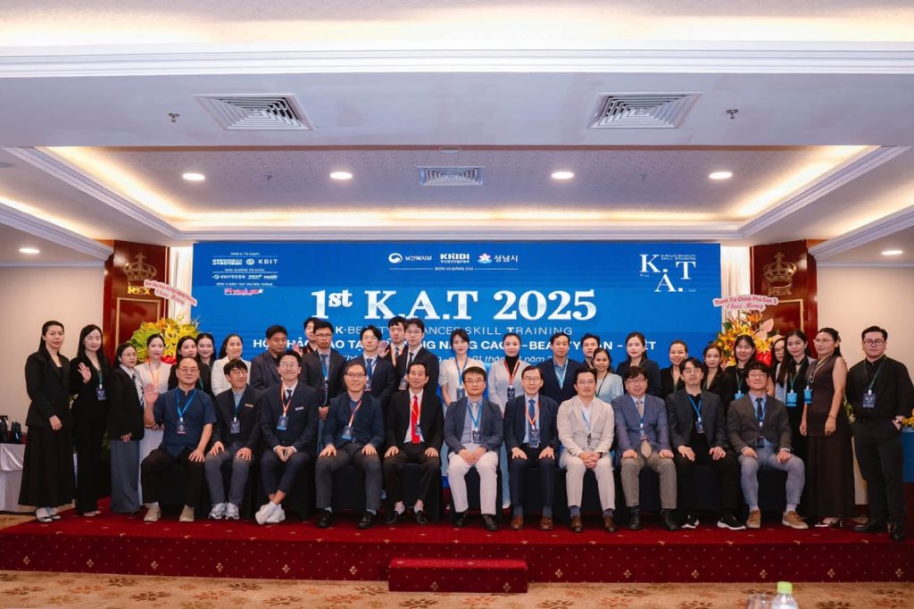 제1회 K.A.T 2025 — 폐막 단체 사진, 호치민시